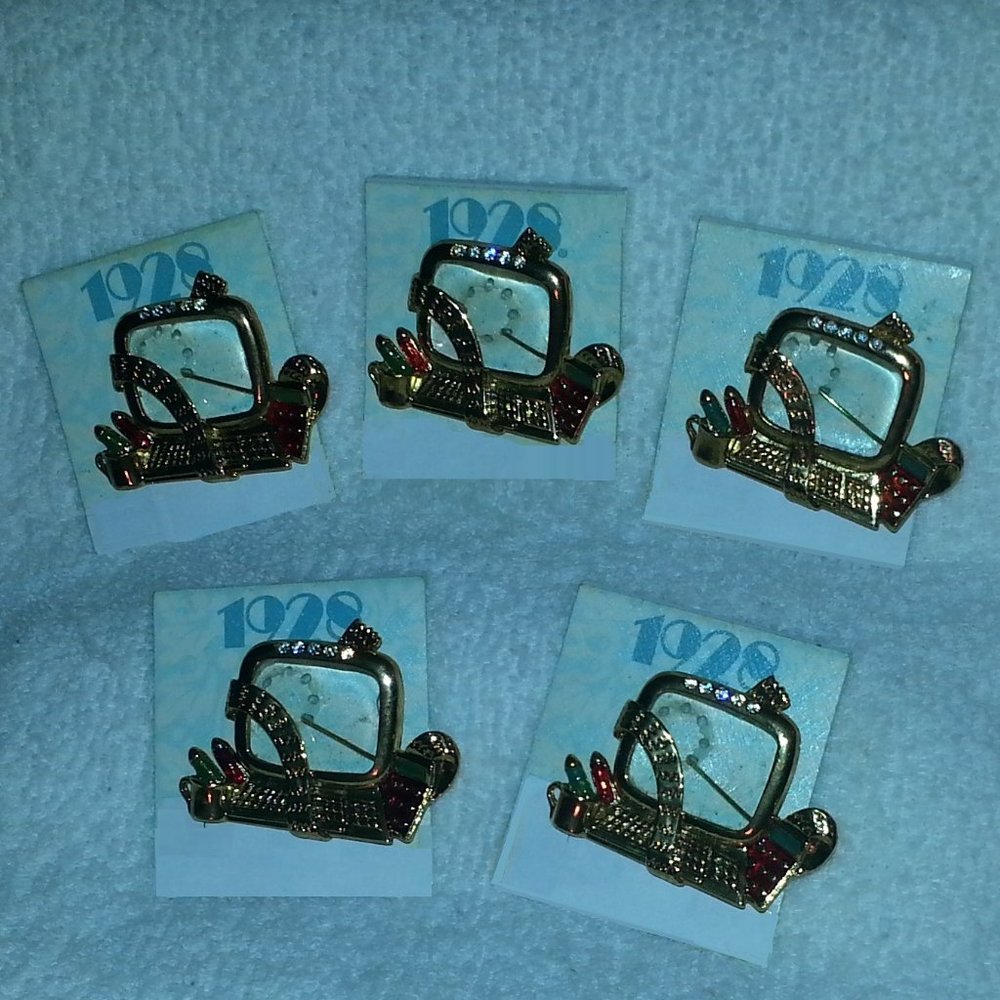 Vtg1928 BROOCH Computer Christmas glass screen - Picture 3 of 7